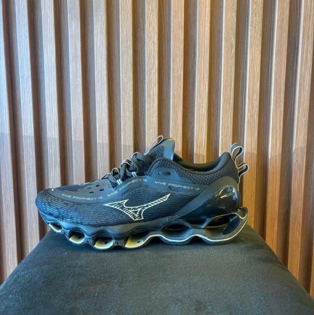 Mizuno Wave Prophecy 13