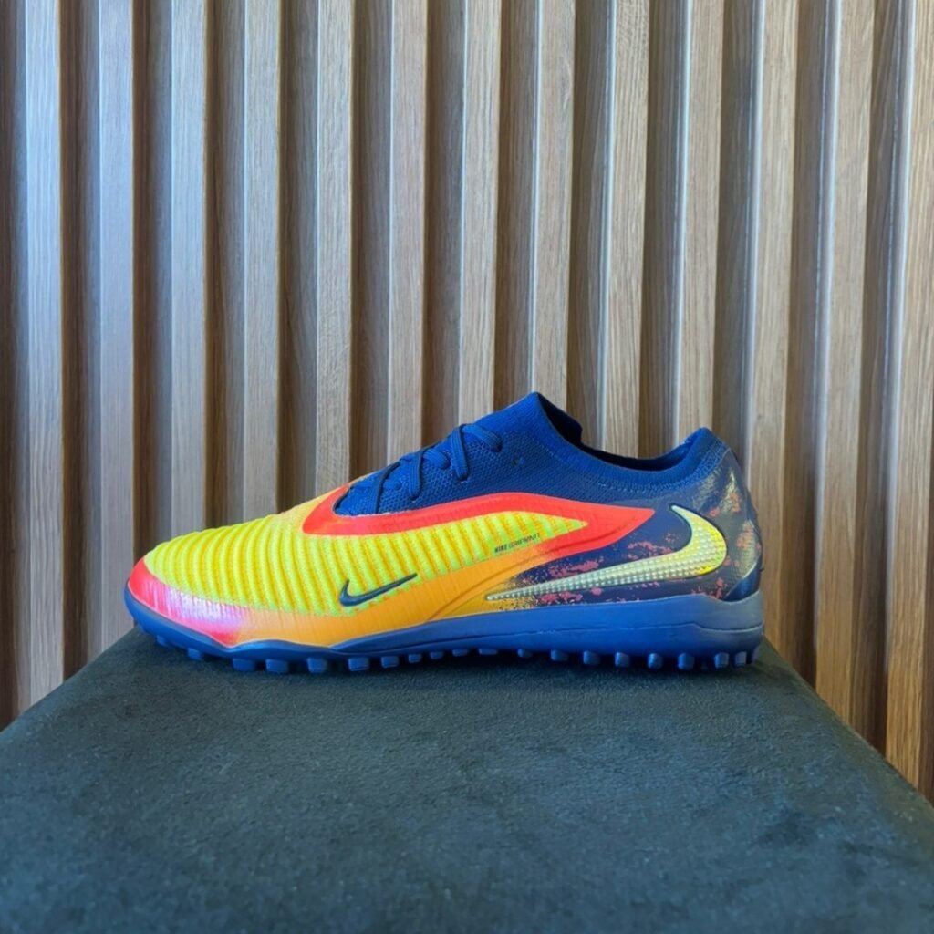 Chuteira Society Erling Haaland Nike Phantom 6 Academy