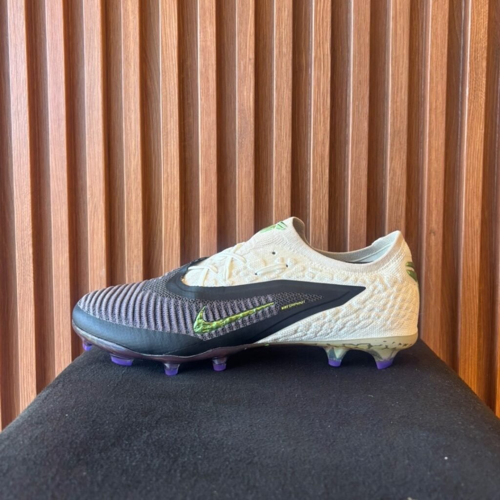 Nike Phantom Elite Black Mamba